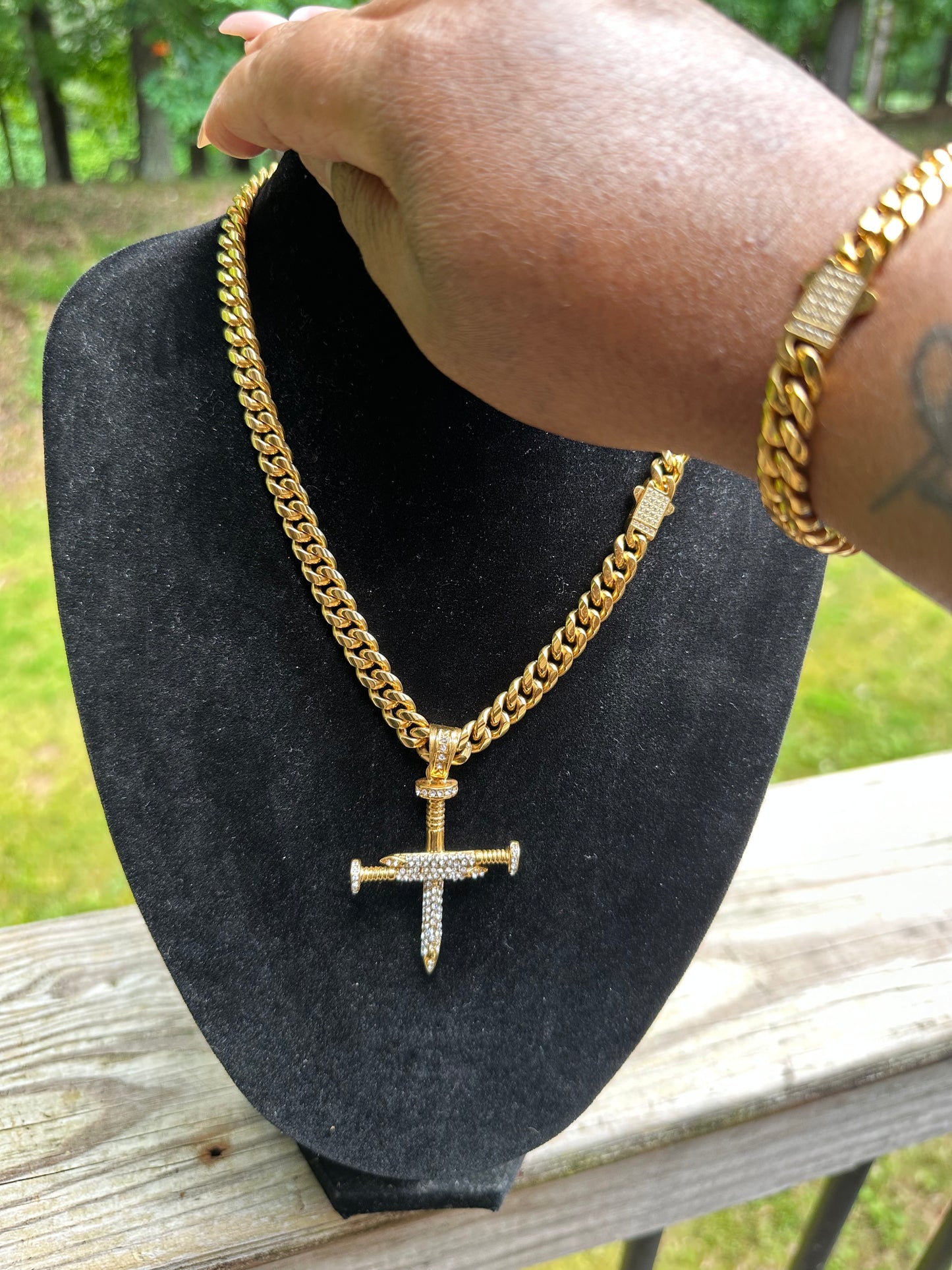 Cuban chain w/ nail cross