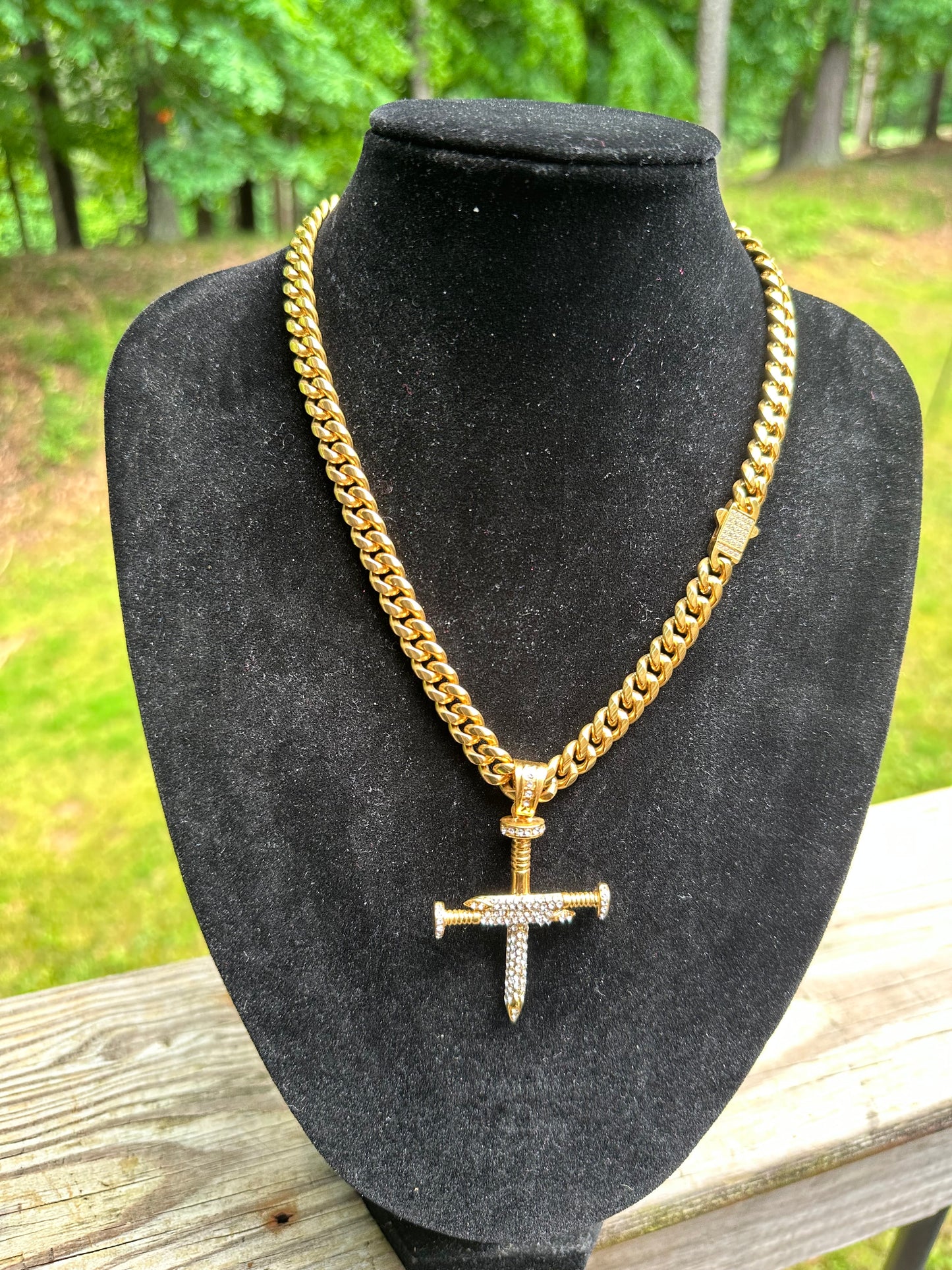 Cuban chain w/ nail cross